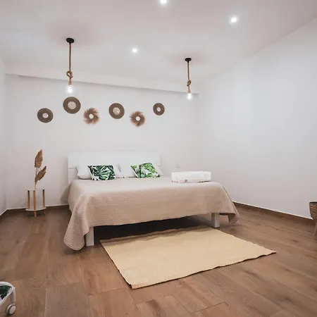 Bed & Breakfast Macrame